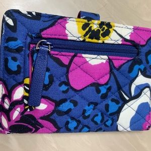 Vera Bradley wallet and credit card holder